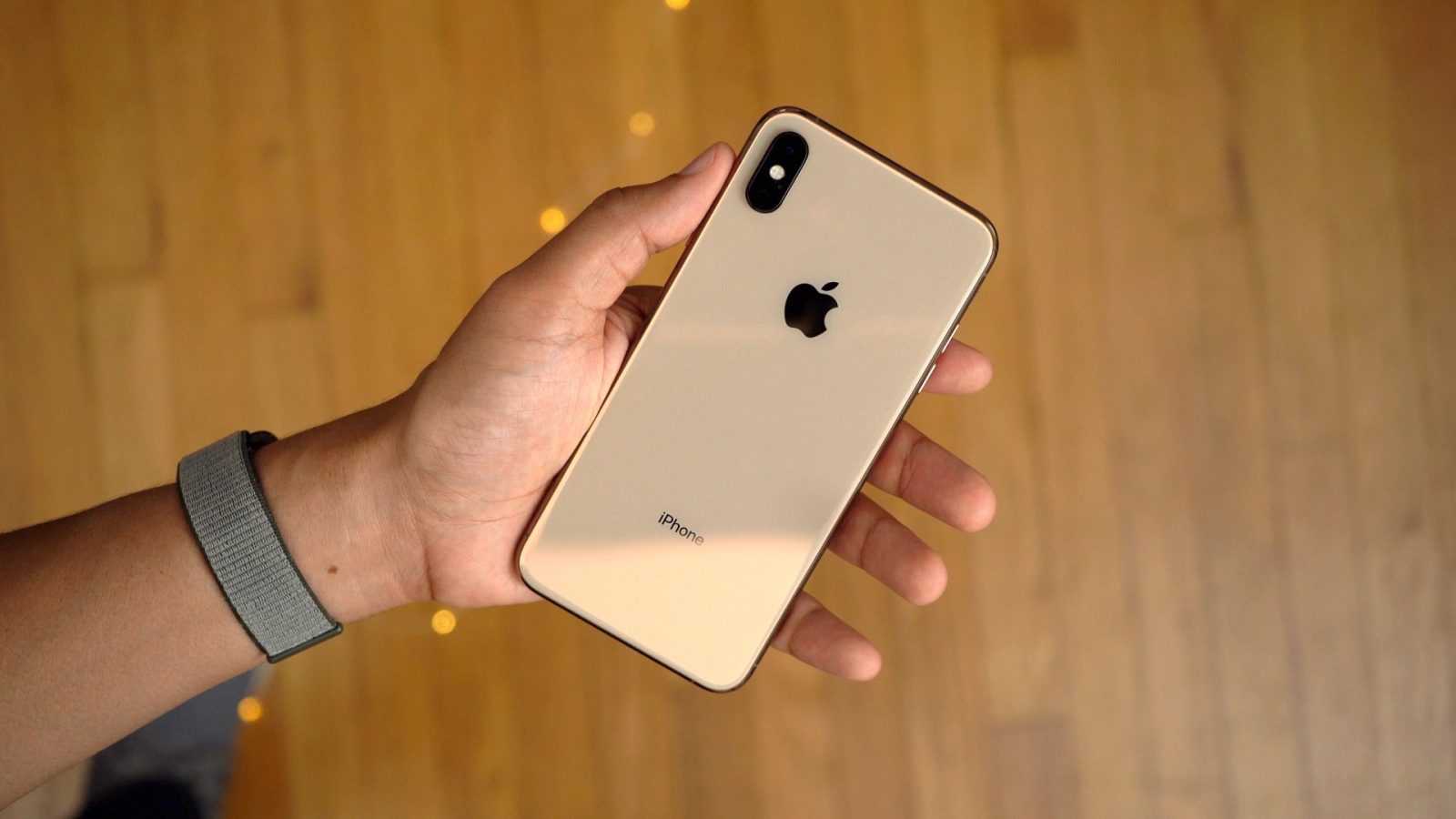 iPhone-XS-Max-Gold