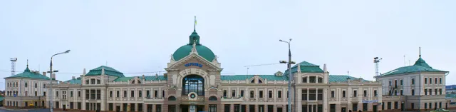 Железнодорожный вокзал в Черновцах — фото 4