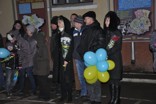 У Чернівцях зустріли групу бійців Нацгвардії, які повернулись із зони АТО (Фото) — фото 1