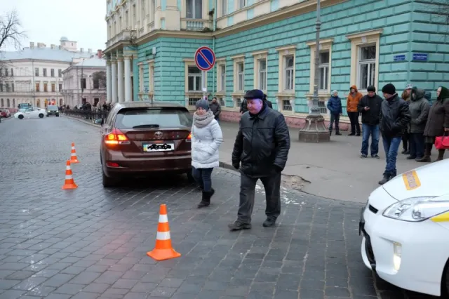 У центрі міста «Тойота» на «зебрі» збила дитину (Фото) — фото 2