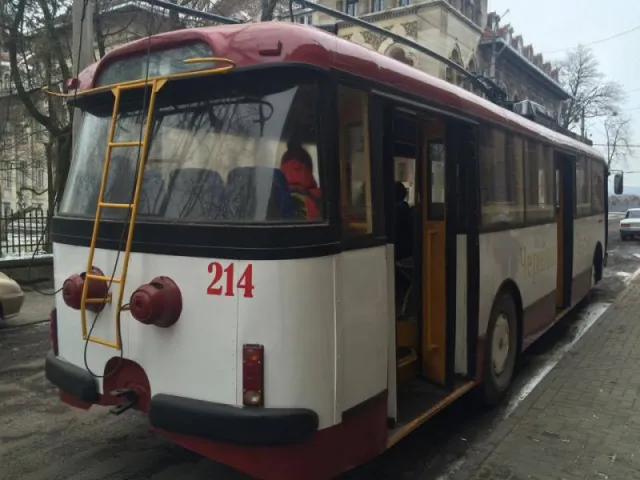 В оновленому чернівецькому тролейбусі буде плазмовий телевізор і звукова система (Фото) — фото 1