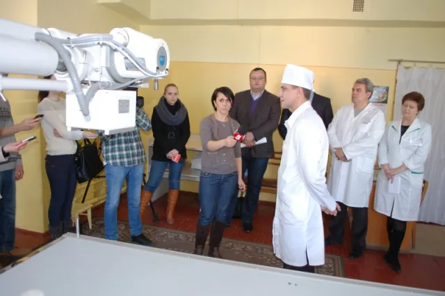 Міська дитяча поліклініка у рамках бюджету отримала сучасний рентгенівський діагностичний комплекс (фото) — фото 4