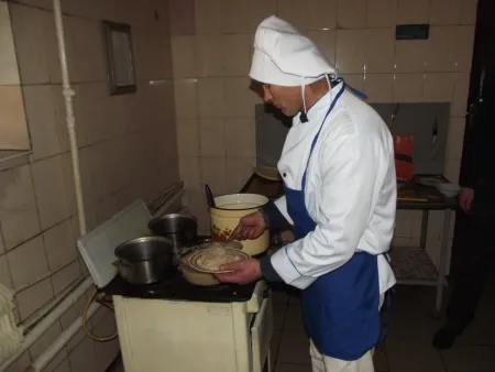 У Чернівецькій установі виконання покарань № 33 відбувся конкурс «Кращий кухар» (фоторепортаж) — фото 6
