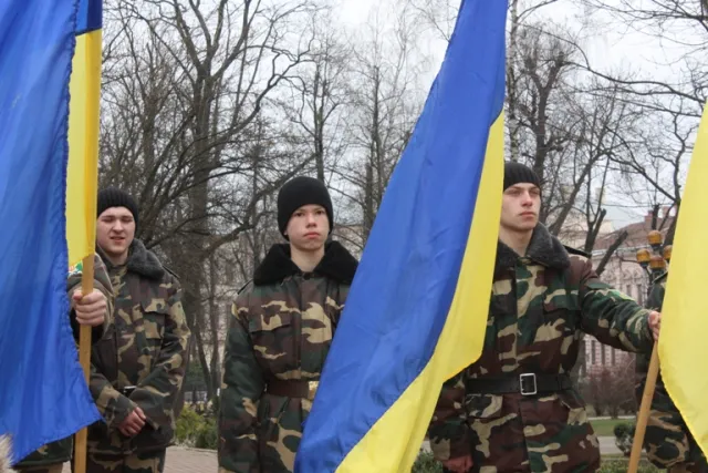 Чернівці відзначили 71-у річницю визволення від фашистських загарбників (фоторепортаж) — фото 1