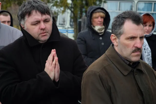У Чернівцях попрощалися з відомим спортивним коментатором Сергієм Панасюком (фоторепортаж) — фото 11